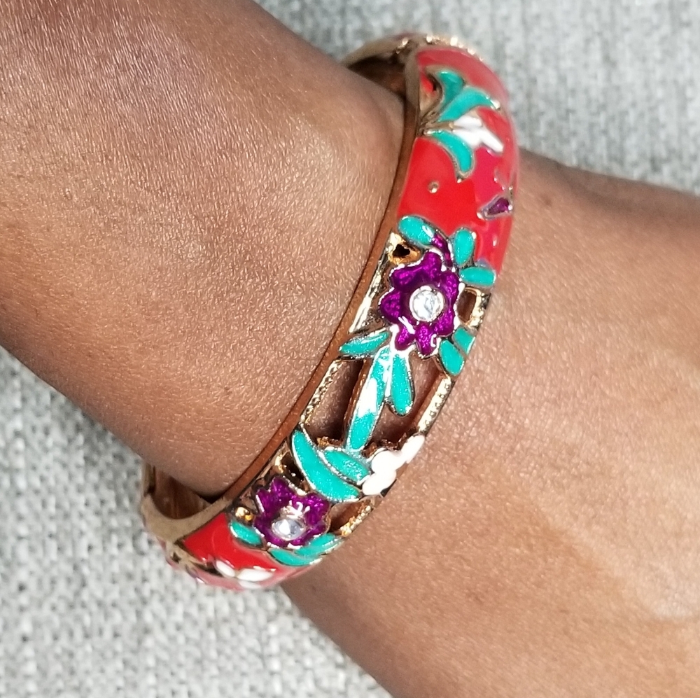 Beautiful Enamel Bangle Bracelet - red